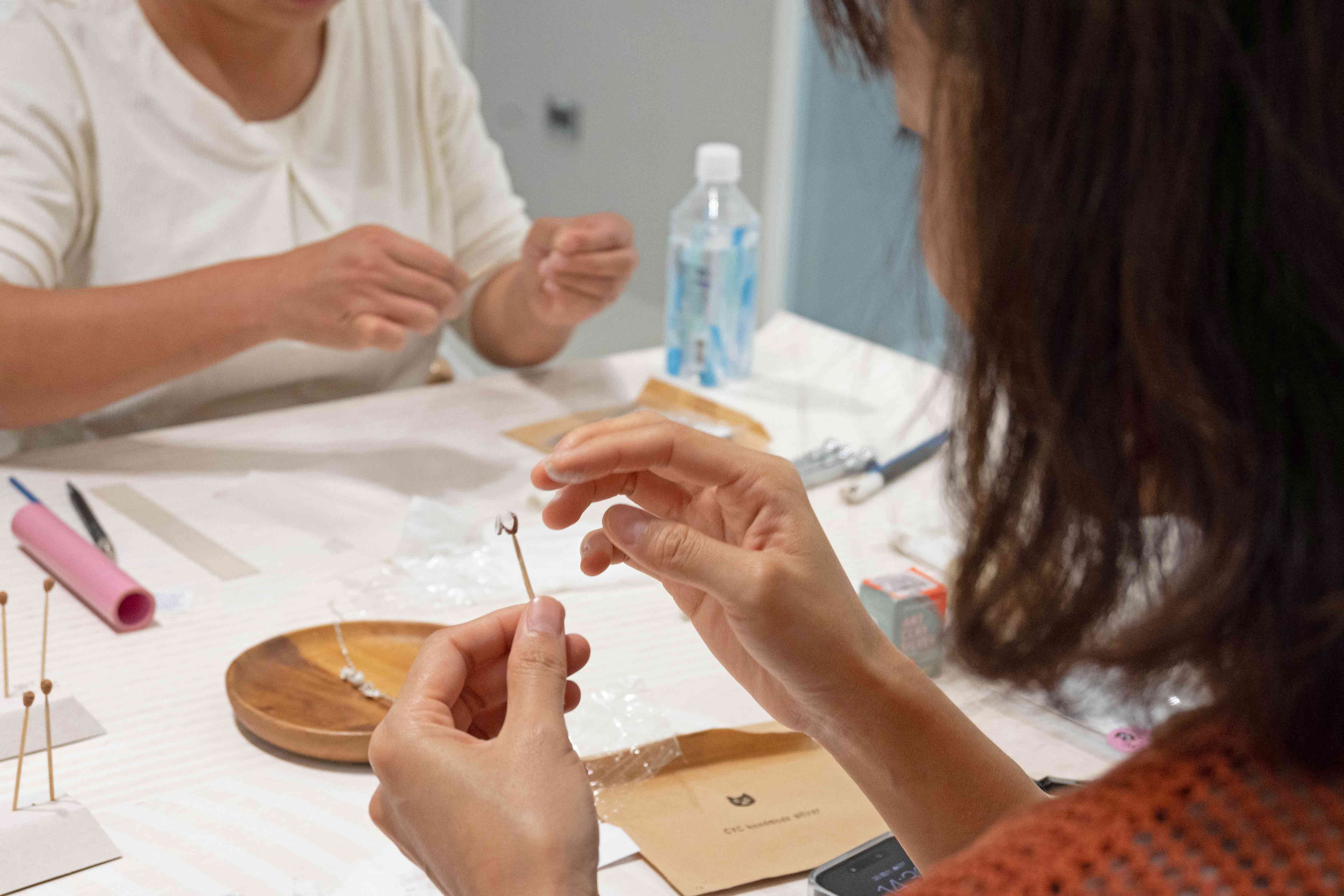 NinenineClass 1130 Lily Silver Necklace 15