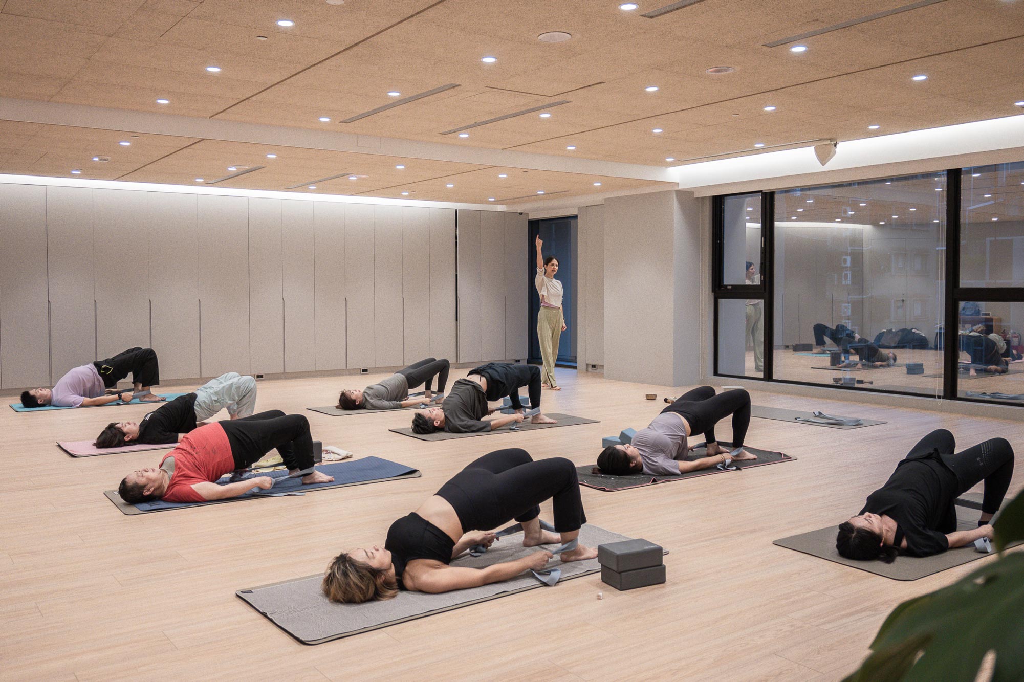 NinenineClass 1122 1207 Back yoga Review 3